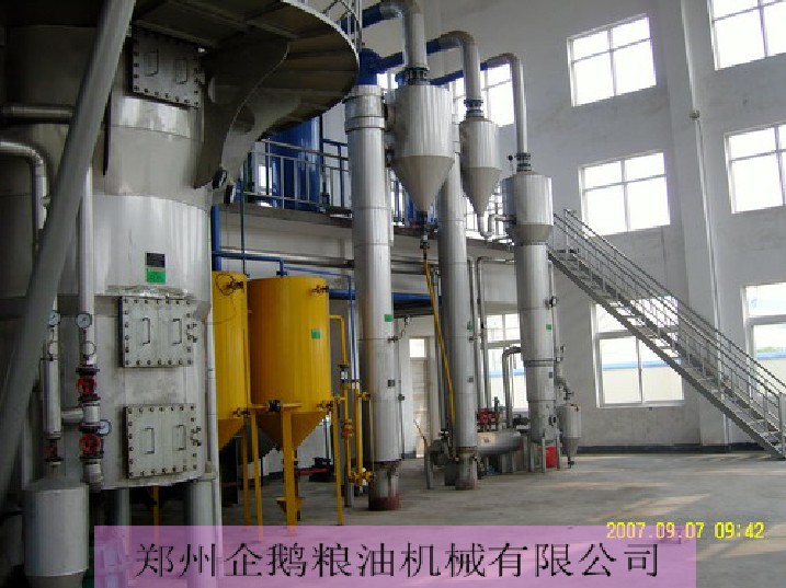 浸出油設(shè)備，浸出油設(shè)備哪家好，小型浸出設(shè)備，浸出器